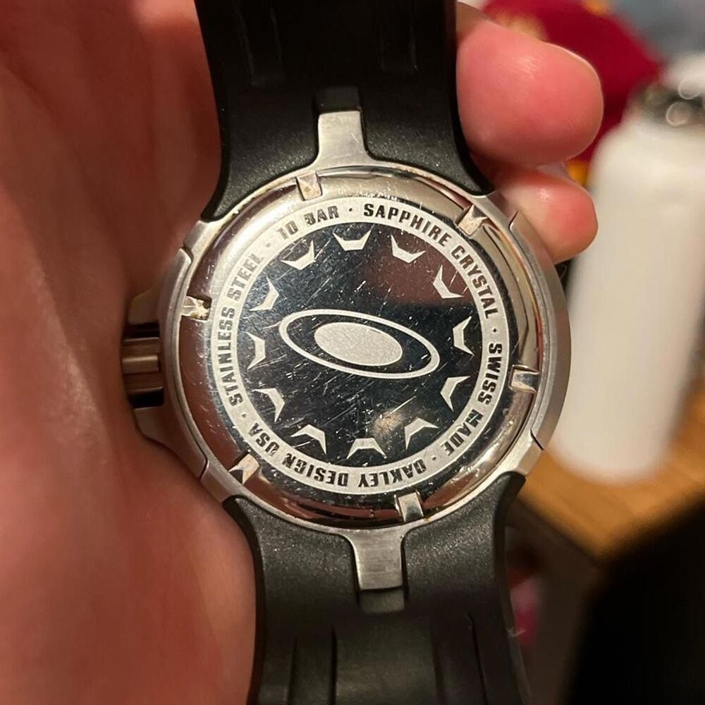 Oakley Men's Watch - Picture 2 of 4